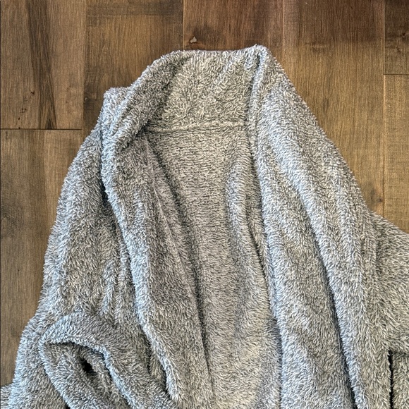 Cozy Gray Robe - Picture 3 of 6